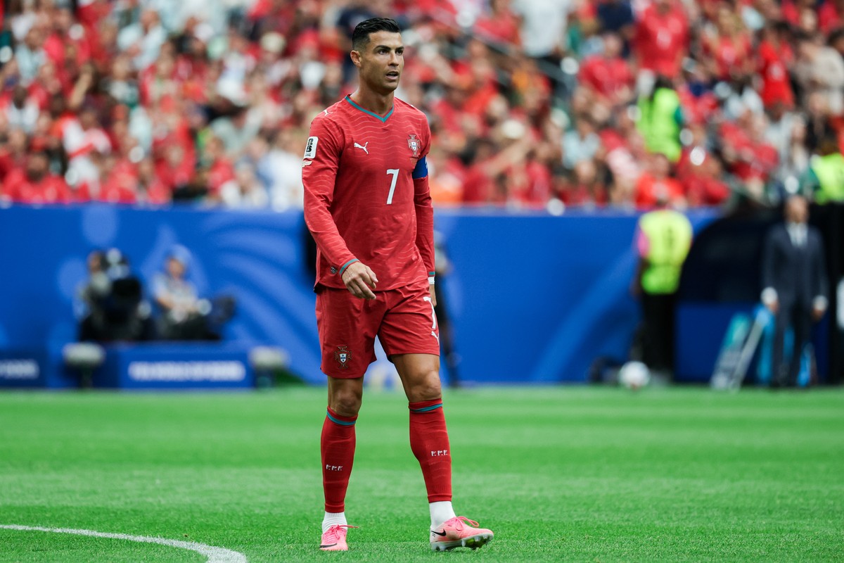 Com dois de Cristiano Ronaldo, Portugal goleia Uzbequistão na 2ª rodada da Copa do Mundo
