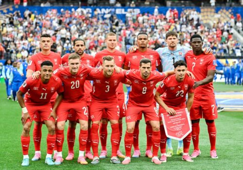 Suíça e Canadá se classificam no grupo B da Copa do Mundo; Bósnia fica em terceiro