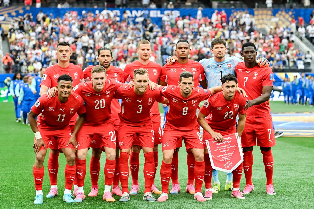 Suíça e Canadá se classificam no grupo B da Copa do Mundo; Bósnia fica em terceiro