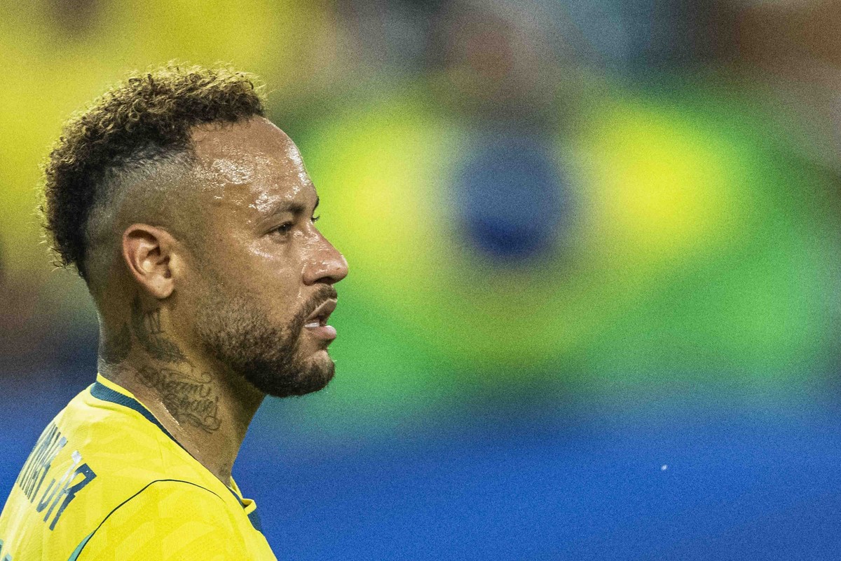 Neymar responde 'guru' alemão errou previsão sobre Brasil na Copa