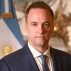 Chefe de gabinete de Milei renuncia após ser acusado de enriquecimento ilícito e ocultação de patrimônio