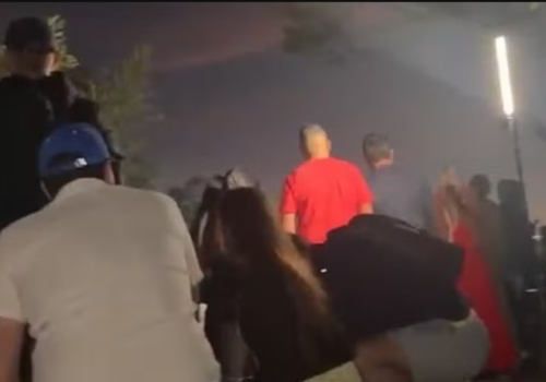 ‘Abaixado como numa trincheira de guerra’, diz fotógrafo sobre tiroteio no Santa Marta
