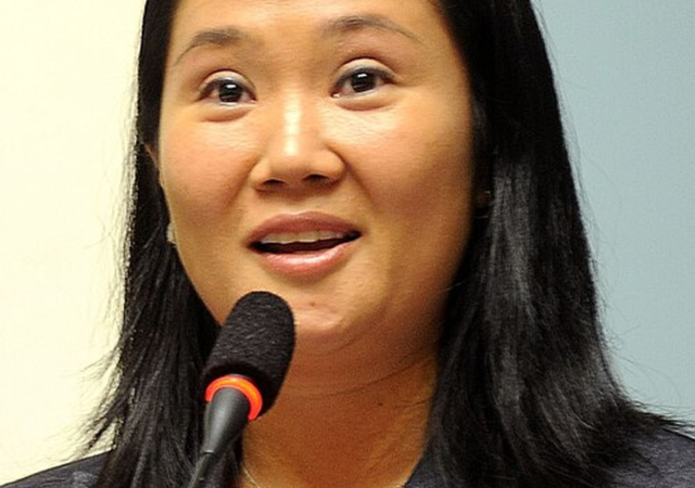 Keiko Fujimori lidera boca de urna no Peru, mas disputa segue em empate técnico