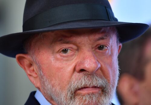 Lula anuncia ferramenta que promete coibir roubos e furtos de celulares no país