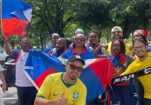 Brasil x Haiti: Festa entre torcidas toma conta dos arredores do estádio em Filadélfia