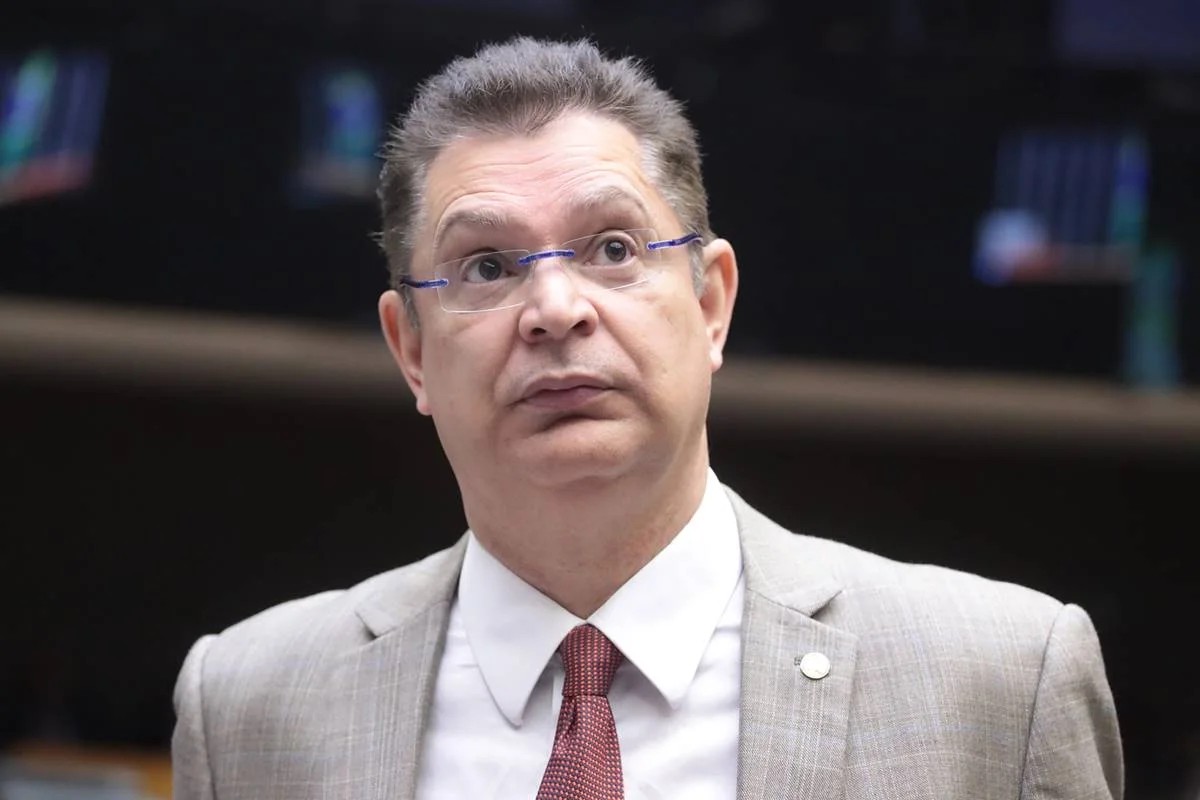 TSE determina remoção de vídeo de Sóstenes Cavalcante com acusações sem provas contra o PT