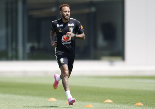 Copa do Mundo: Neymar não viajará com a Seleção Brasileira para jogo contra Haiti, informa CBF