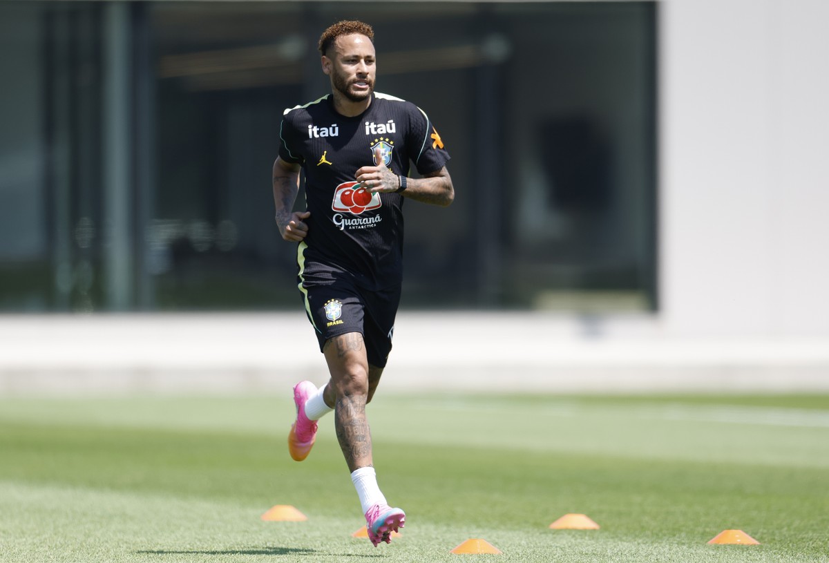 Copa do Mundo: Neymar não viajará com a Seleção Brasileira para jogo contra Haiti, informa CBF