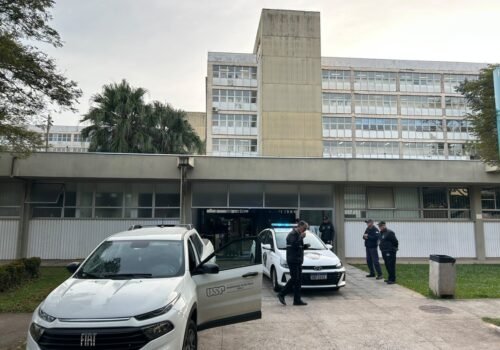 Grupo de estudantes invade portarias da administração da USP após diretório votar pelo fim da greve