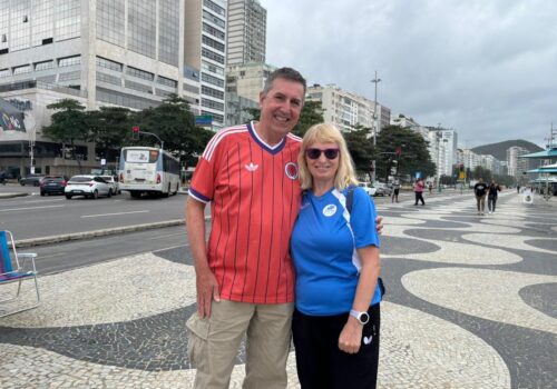 ‘Chegar até aqui já é nossa vitória’, diz casal de escoceses que viajou ao Rio para acompanhar a Copa