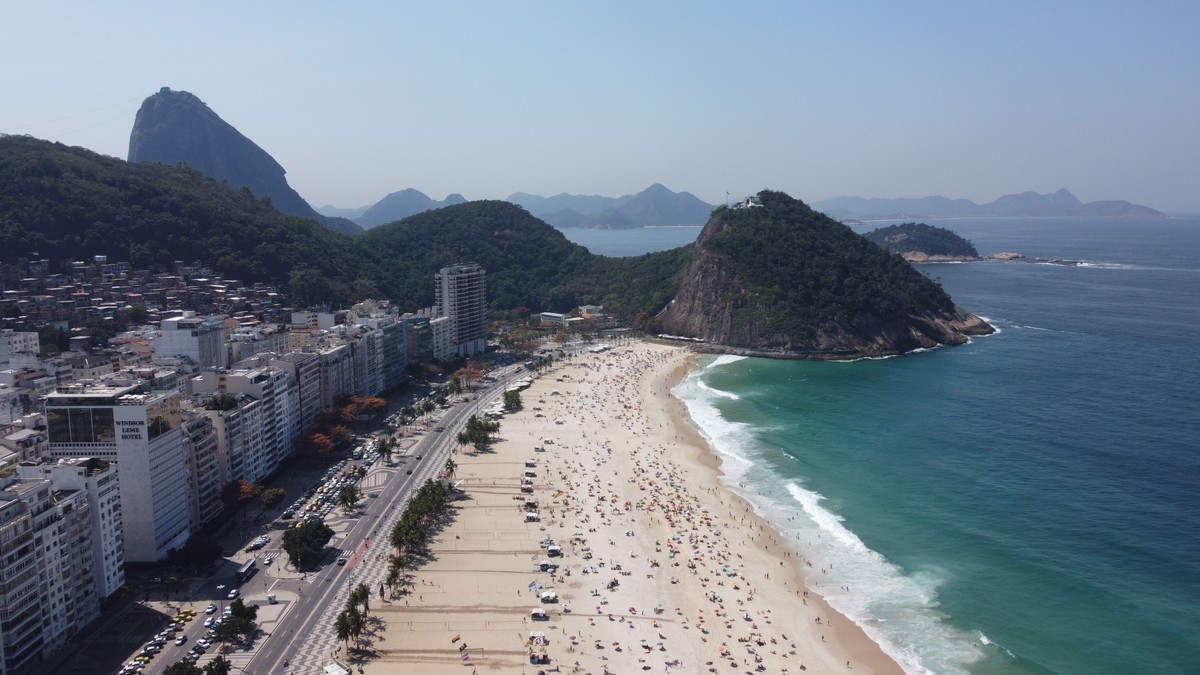 Na expectativa para projeto contra exploração irregular de comércio na orla, cariocas destacam insegurança