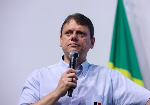 Tarcísio diz que Trivia Trens pode perder concessão após caos nas linhas 11, 12 e 13