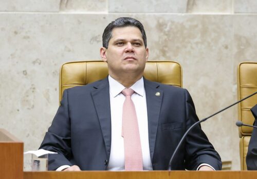 Senado inicia discussão sobre fim da escala 6x1 com trabalhadores e centrais sindicais