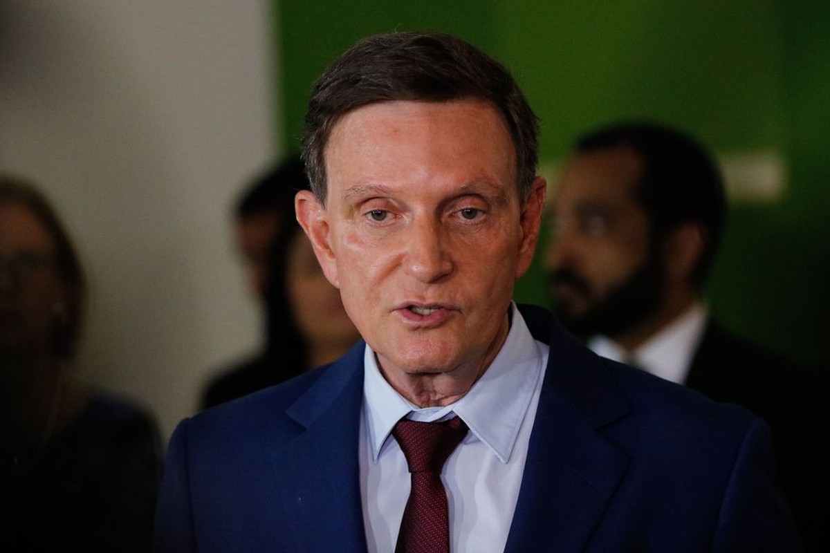 André Mendonça suspende inelegibilidade de Crivella