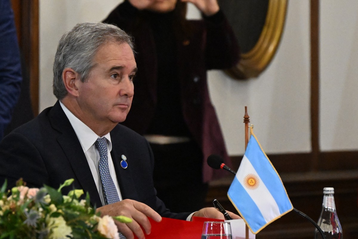 Chanceler argentino afirma que país manterá relações com Brasil e descreve ataques como 'divergência política'