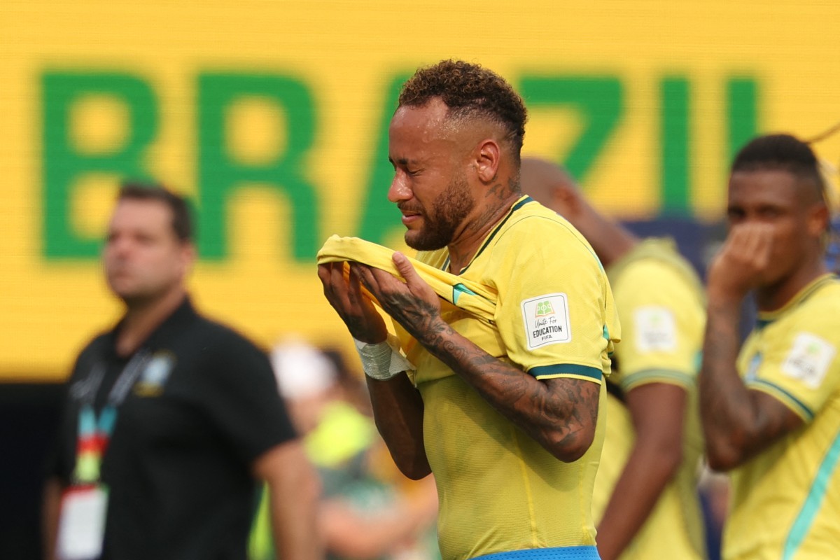 Ibrahimovic fala que Neymar poderia ter feito 'muito mais do que fez' na carreira