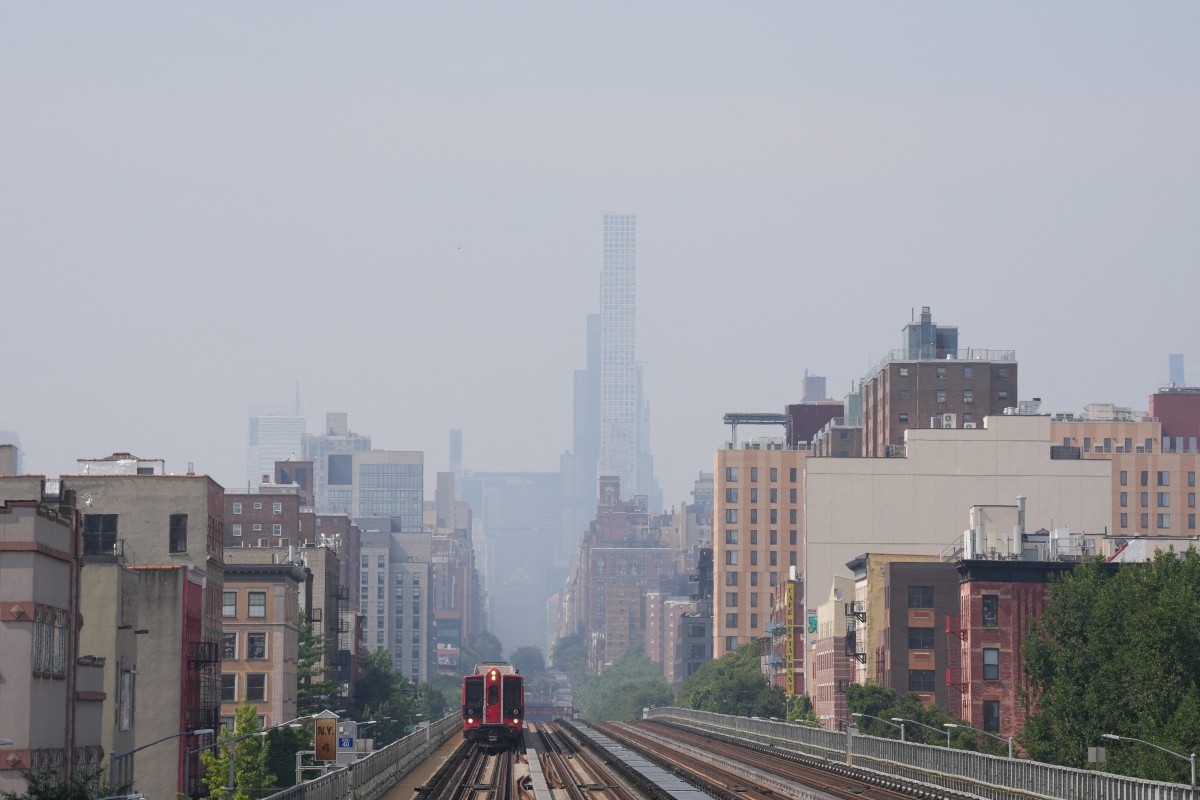 Qualidade do ar melhora em Nova York após alertas devido a incêndio florestal no Canadá