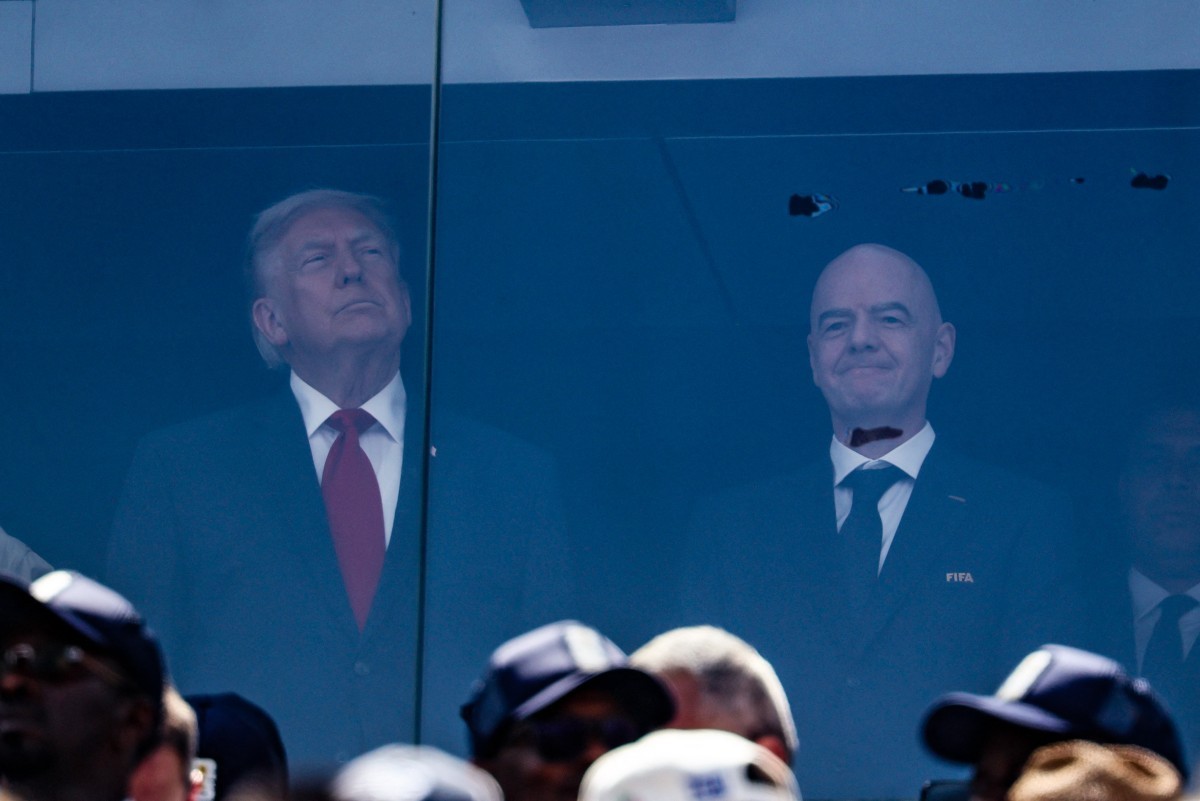 Trump é vaiado em cerimônia de entrega da taça para Espanha na final da copa do mundo