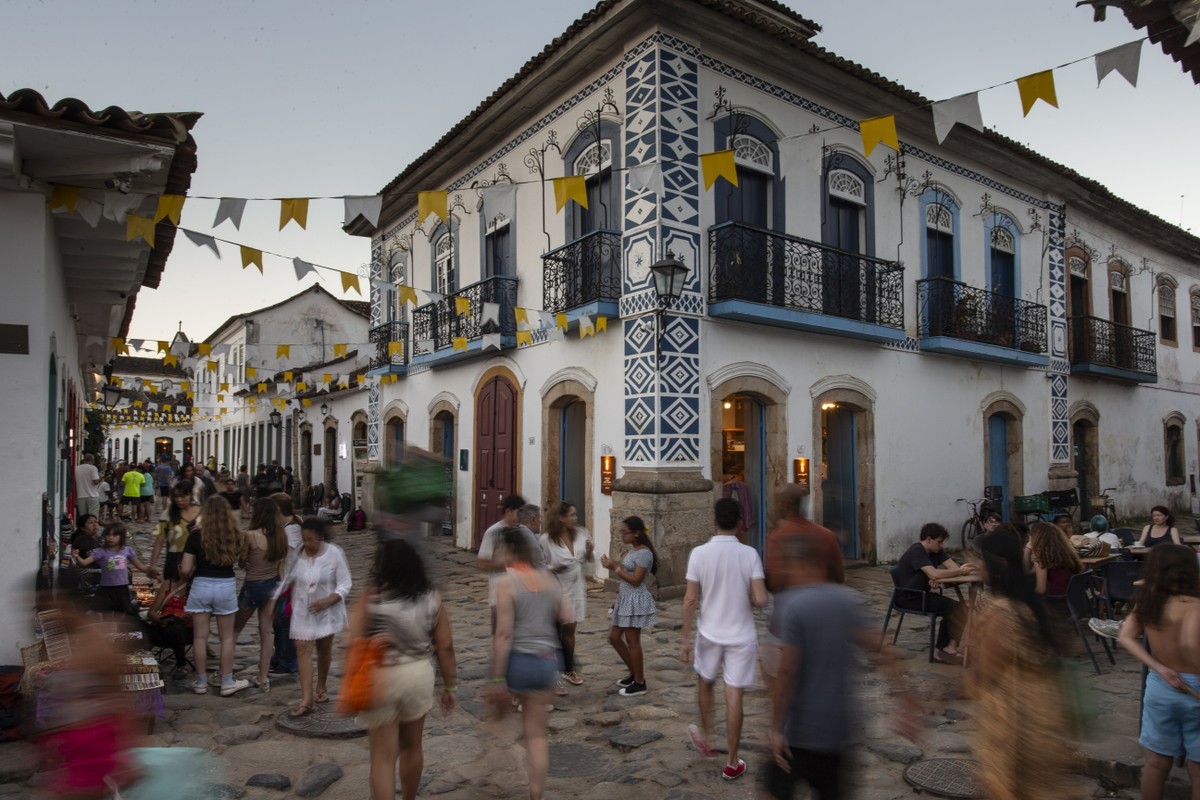 Flip 2026 entregou experiência rica com grandes convidados, apesar de transtornos por lotação em Paraty
