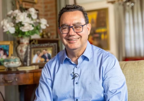 Pré-candidato do Avante, Augusto Cury articula Aldo Rebelo como possível vice