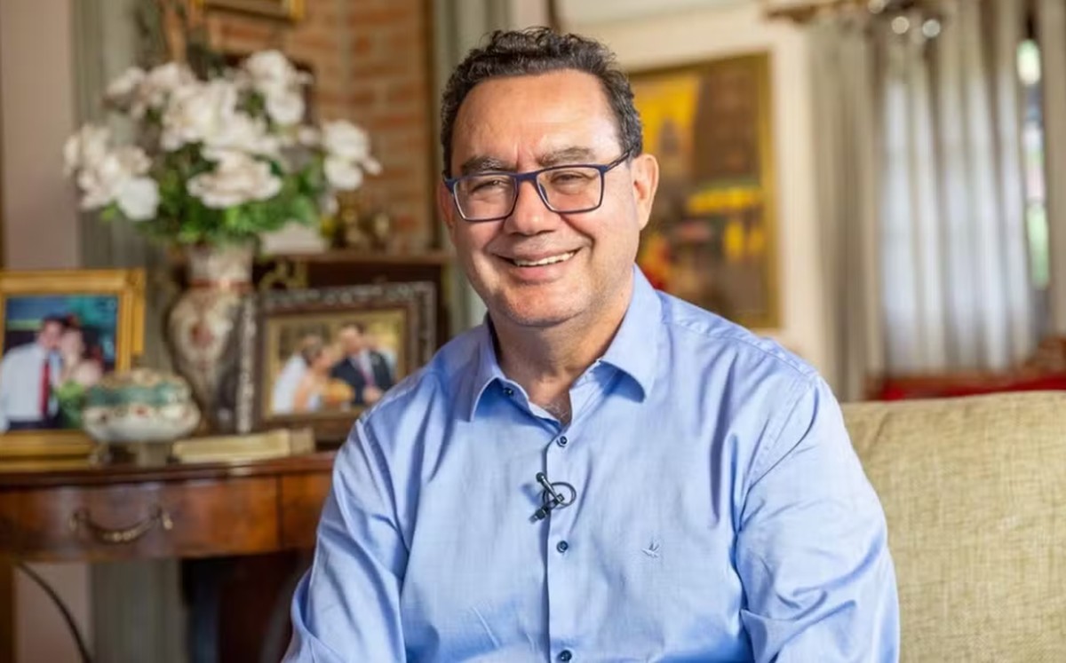 Pré-candidato do Avante, Augusto Cury articula Aldo Rebelo como possível vice