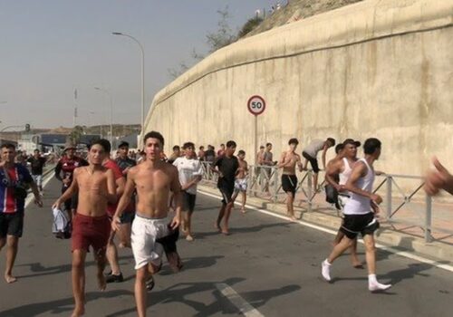 Espanha convoca embaixador italiano após Meloni afirmar que Itália deveria fechar circulação entre países