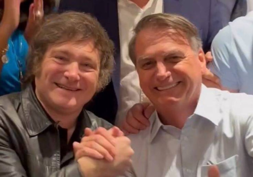 Moraes nega pedido de Bolsonaro para visita de Milei na prisão domiciliar