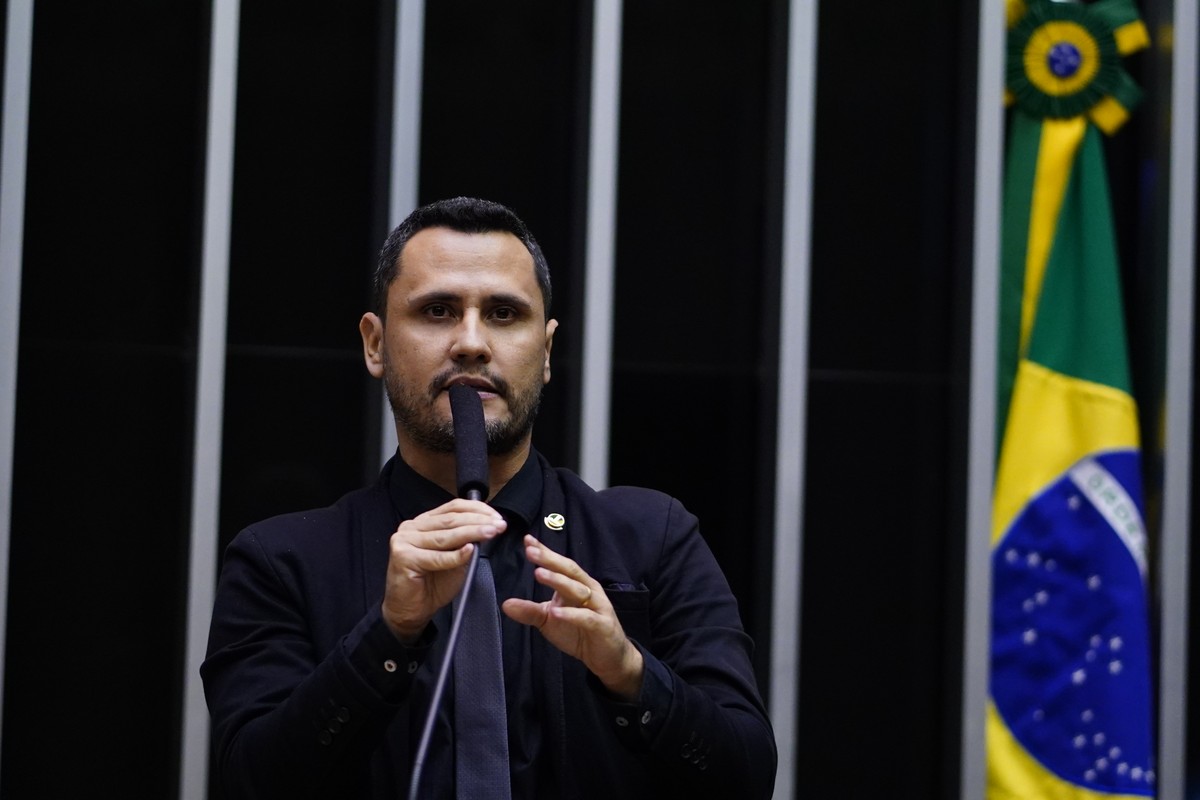 Republicanos lança candidatura neste sábado (25) Cleitinho Azevedo para governo de Minas Gerais