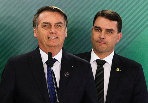 Após decisão, OAB pede que Moraes assegure comunicação entre Flávio e Jair Bolsonaro