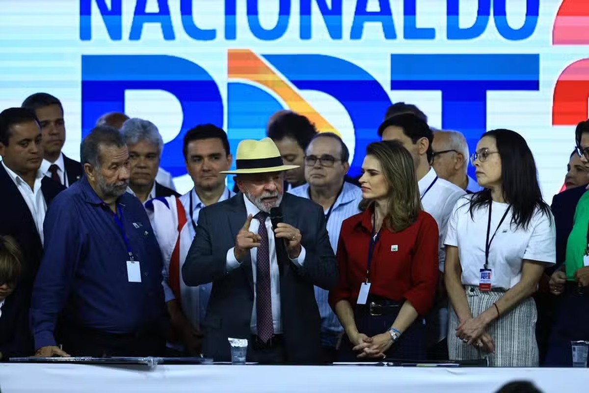 PDT oficializa apoio à candidatura de Lula à reeleição