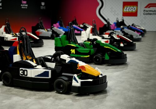 Fórmula 1 na Grã-Bretanha terá carros de Lego no Desfile de Pilotos