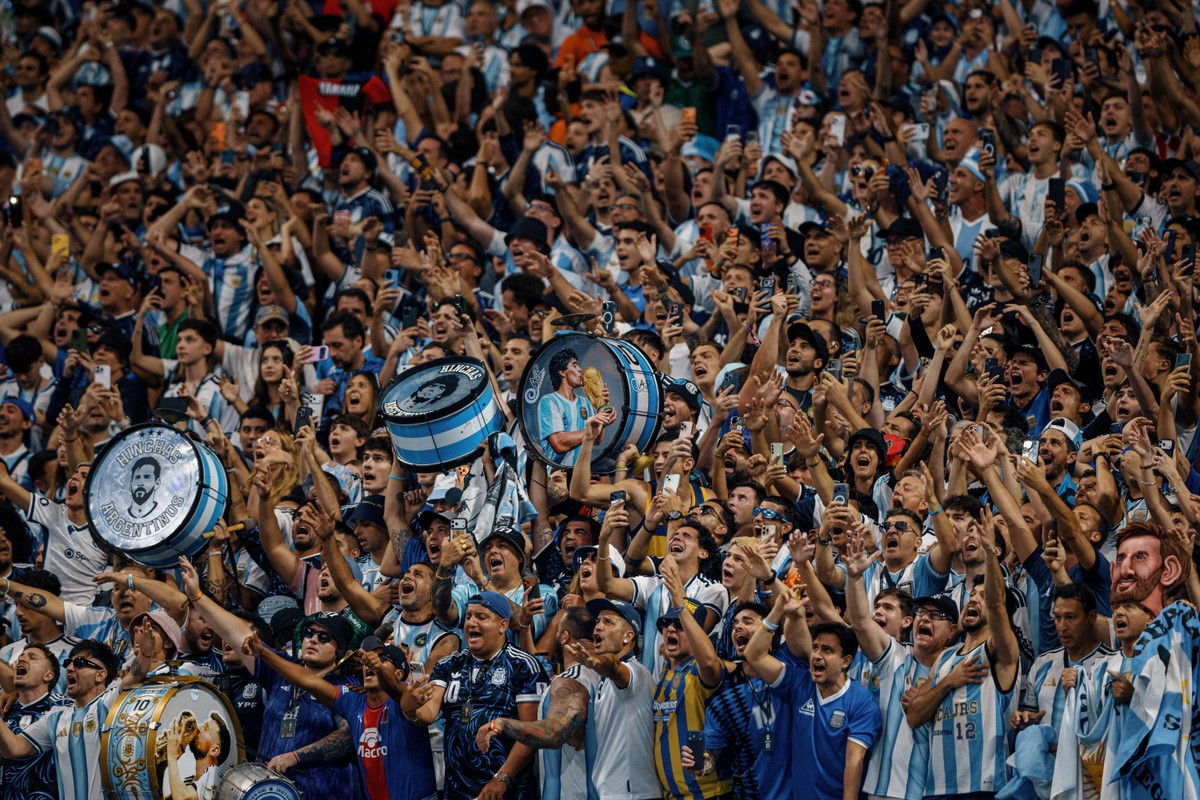 Com 10% de argentinos, Búzios (RJ) vive expectativa pela final da Copa