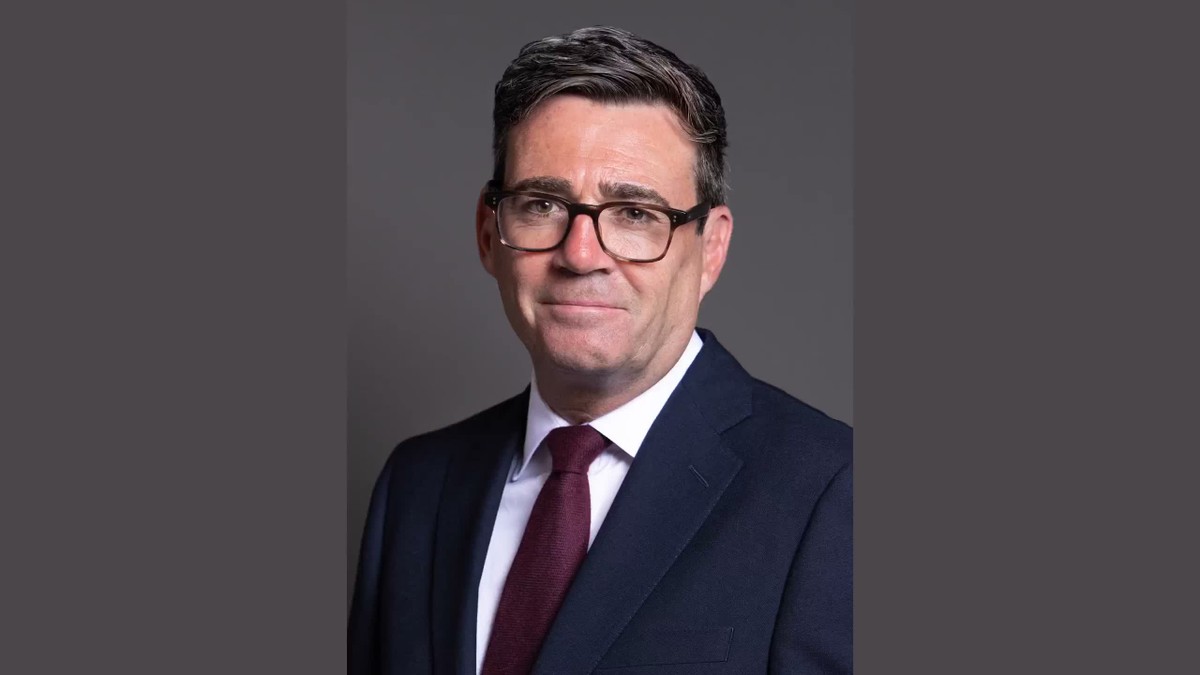 Andy Burnham assume liderança do Partido Trabalhista do Reino Unido nesta sexta (17) para virar novo premiê