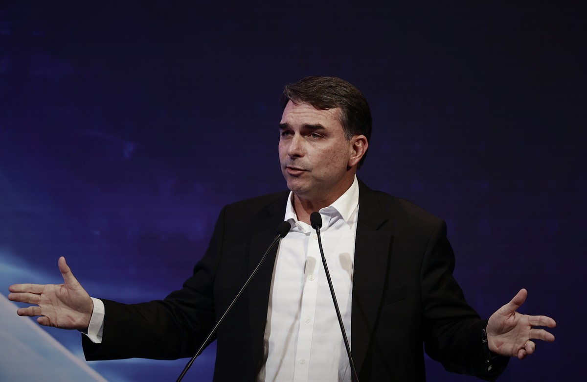 Flávio Bolsonaro reforça segurança com triplo de policiais do Senado após relatar aumento de ameaças