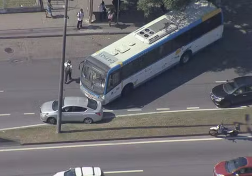 Ônibus usados como barricadas na Gardênia já foram retirados, mas 9 linhas ainda seguem afetadas; veja quais