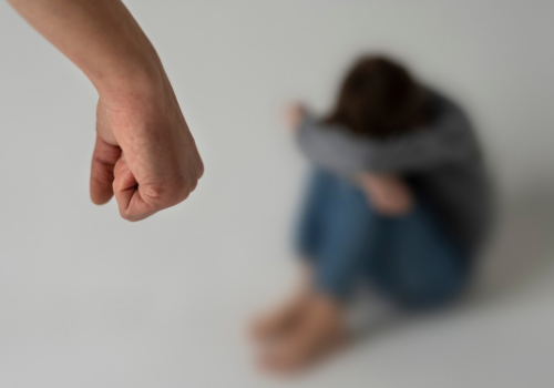 A cada três minutos, uma denúncia de maus-tratos contra crianças e adolescentes é registrada no Brasil