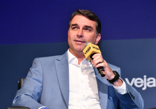 Republicanos nega apoio a Flávio Bolsonaro e aumenta isolamento do senador