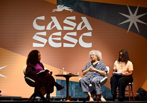 Na Flip, Angela Davis diz que a arte está na dianteira das lutas revolucionárias