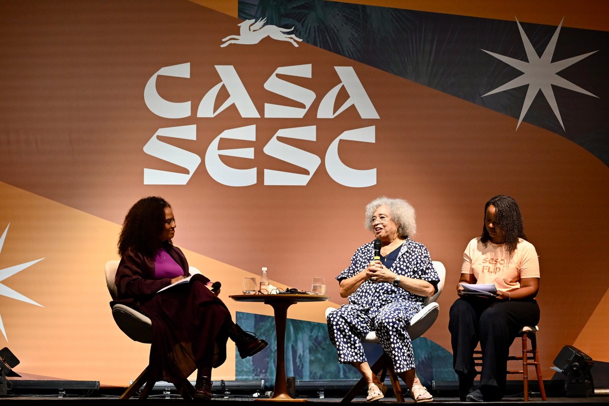Na Flip, Angela Davis diz que a arte está na dianteira das lutas revolucionárias