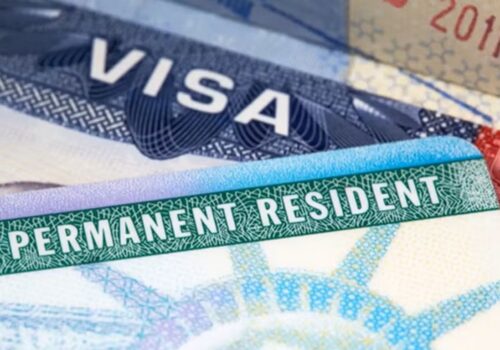 EUA suspendem agendamento de entrevistas para vistos de imigrantes em todo o mundo