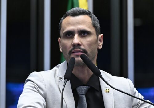 VÍDEO: Após desistir de candidatura, Cleitinho volta atrás e pede para disputar o governo de MG