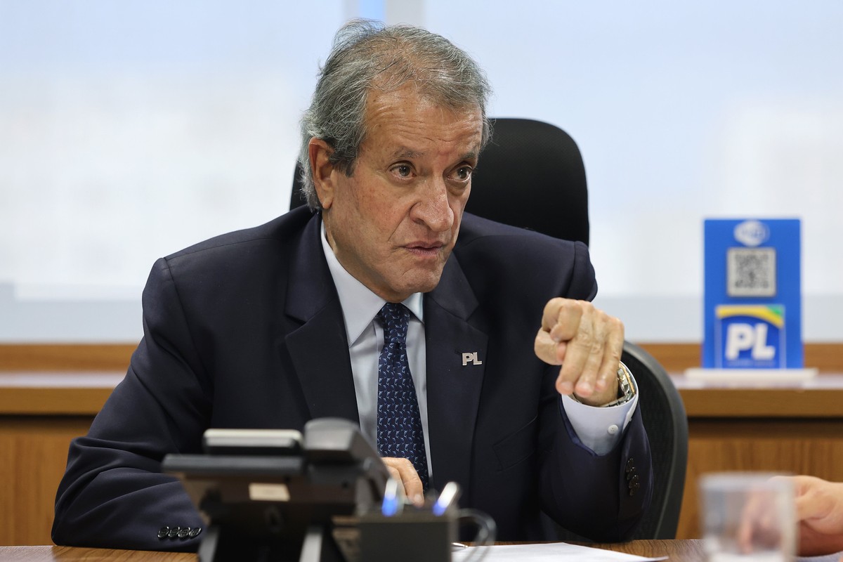 PF desmarca depoimento de Valdemar Costa Neto previsto para esta segunda-feira (3)