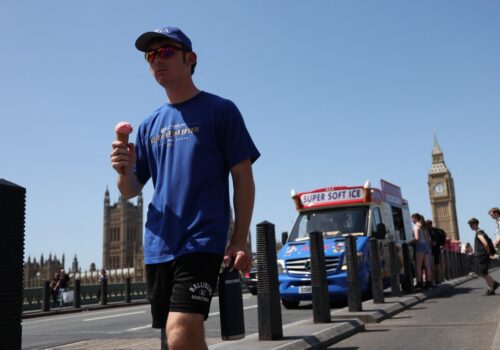 Por ondas de calor, verão na Itália ameaça recorde histórico de altas temperaturas, dizem especialistas