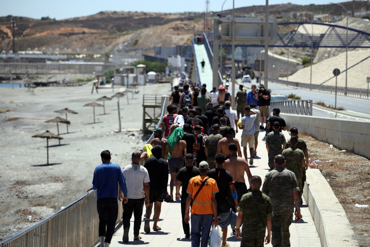 Procuradoria de Marrocos indicia 25 pessoas por suposta relação com entrada em massa de imigrantes em Ceuta