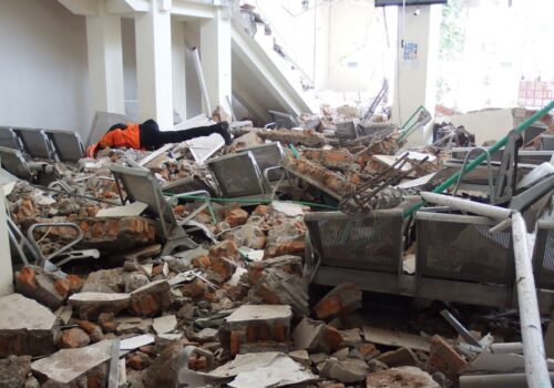 Terremoto de magnitude 7,7 atinge a costa da Indonésia