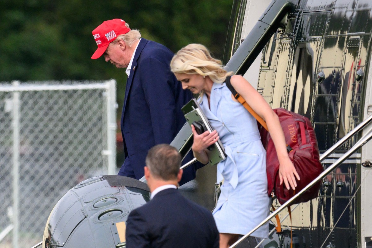 Jornal revela supostas cartas entre Trump e assessora antes dele assumir presidência: 'você é tudo pra mim'