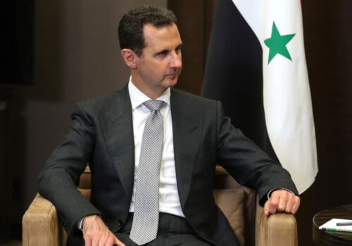 Tribunal da Síria condena ex-presidente Bashar al-Assad à morte por 'crimes contra humanidade'