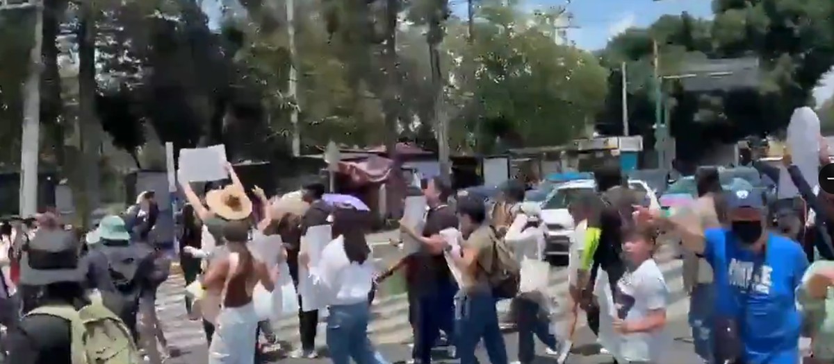 Estudantes de principal universidade do México precisarão refazer admissão por suspeita de uso de IA