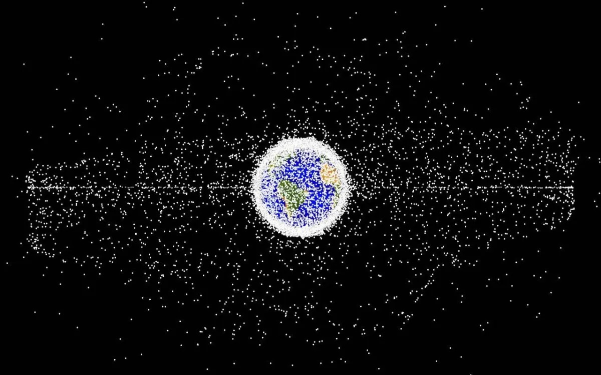 Do céu ao espaço: por que o lixo espacial virou uma ameaça crescente