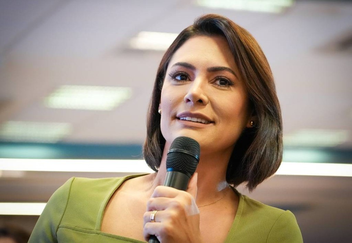 Michelle Bolsonaro registra candidatura ao Senado e declara R$ 4,4 milhões em bens